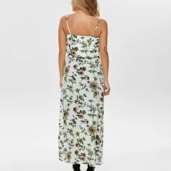 Only Sommerkleid »Winner« (1-tlg) 12 Only Sommerkleid »Winner« (1-tlg) -ONLY SHOP 0cb6ad1a 5b56 51a1 ad81 d4cbdf531beb scaled
