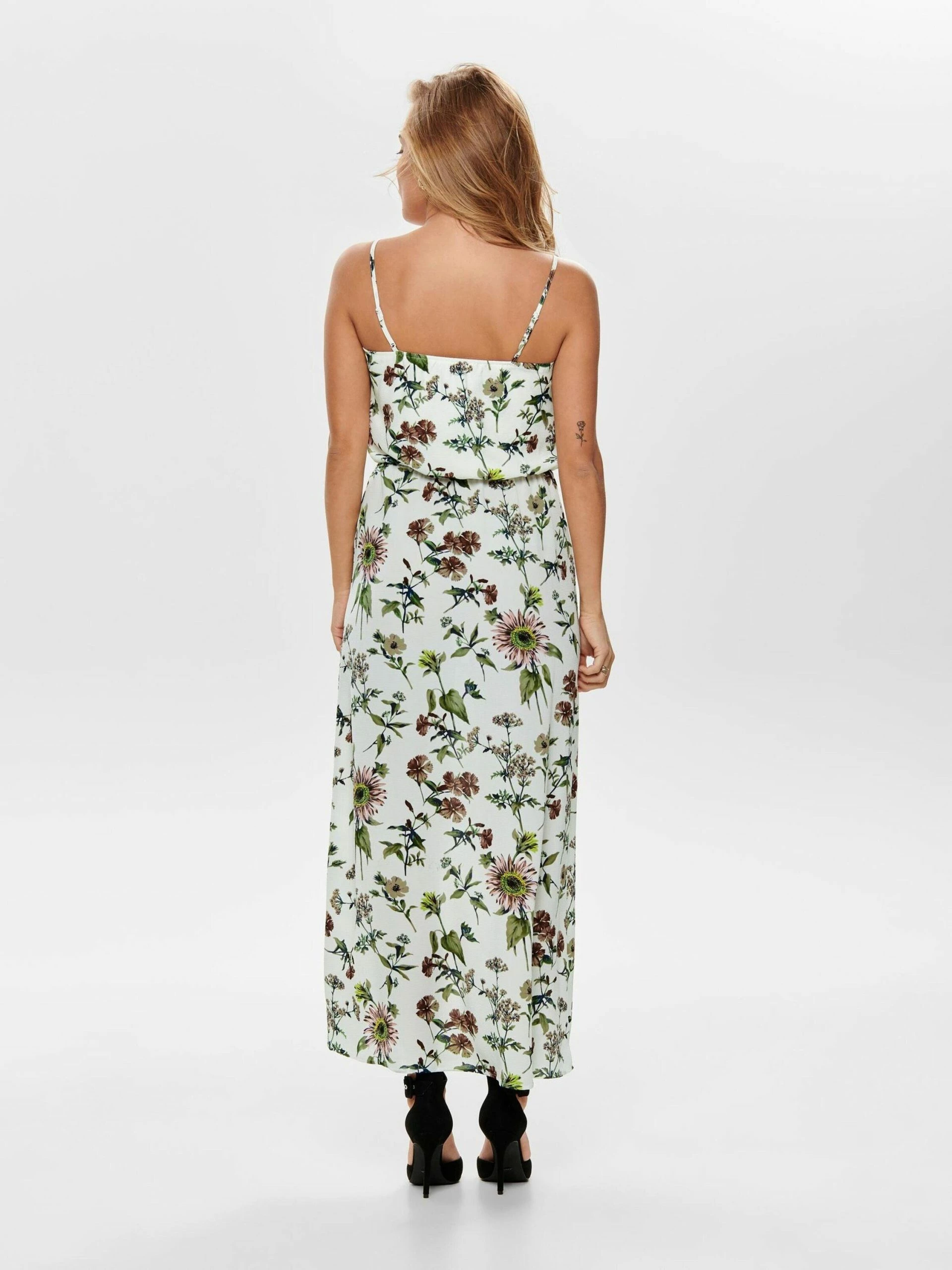 Only Sommerkleid »Winner« (1-tlg) 7 Only Sommerkleid »Winner« (1-tlg) – Bild 5