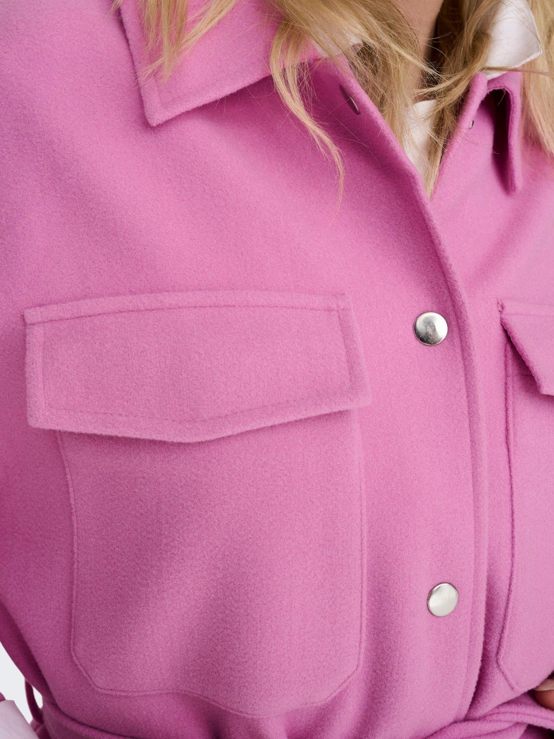 Only Hemdjacke »ONLY Dame Hemd-Jacke OnlNew Nea Oversize Shacket Übergangs-Jacke Gürtel« 9 Only Hemdjacke »ONLY Dame Hemd-Jacke OnlNew Nea Oversize Shacket Übergangs-Jacke Gürtel« – Bild 7