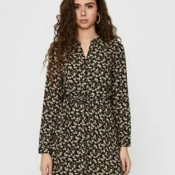 ONLY Bluse Langarm ONLCORY L/S V-NECK TUNIC WVN NOOS, Black/SARAH DITSY FLOWER -ONLY SHOP 854b5ad8 83a7 1bbd 7f14 602ab25712d7 600x600