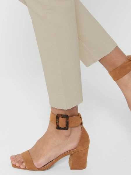 ONLY Jeans ONLEMILY LIFE HW ST RAW CRPANK COL, Ecru 8 ONLY Jeans ONLEMILY LIFE HW ST RAW CRPANK COL, Ecru – Bild 6