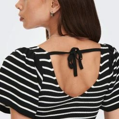 Only Kurzarmpullover »ONLLEELO STRIPE SS BACK V-NECK KNT NOOS« 11 Only Kurzarmpullover »ONLLEELO STRIPE SS BACK V-NECK KNT NOOS« -ONLY SHOP cc41806e 4159 5bf1 ad24 79f5b977ec97